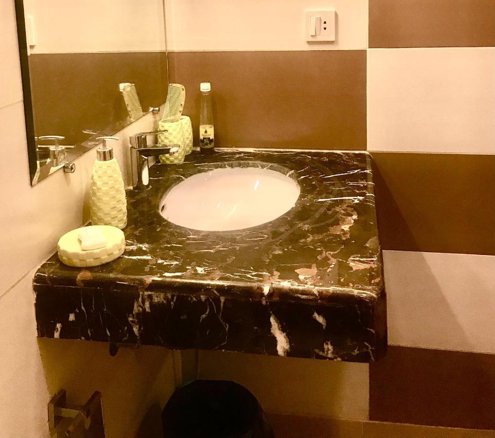اسلام اباد Atrium High Suite 2Bed Family Apartment Near Giga Mall المظهر الخارجي الصورة